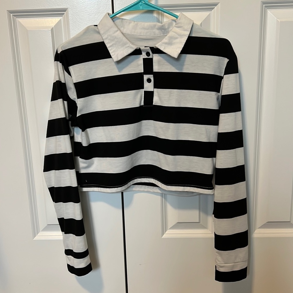 Black and White Striped Crop Top